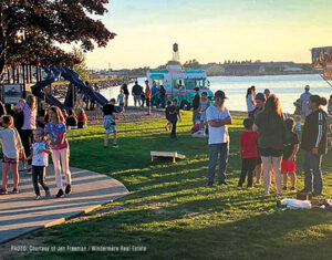 Summer Fun in the Park Fun Crowd - Blaine WA