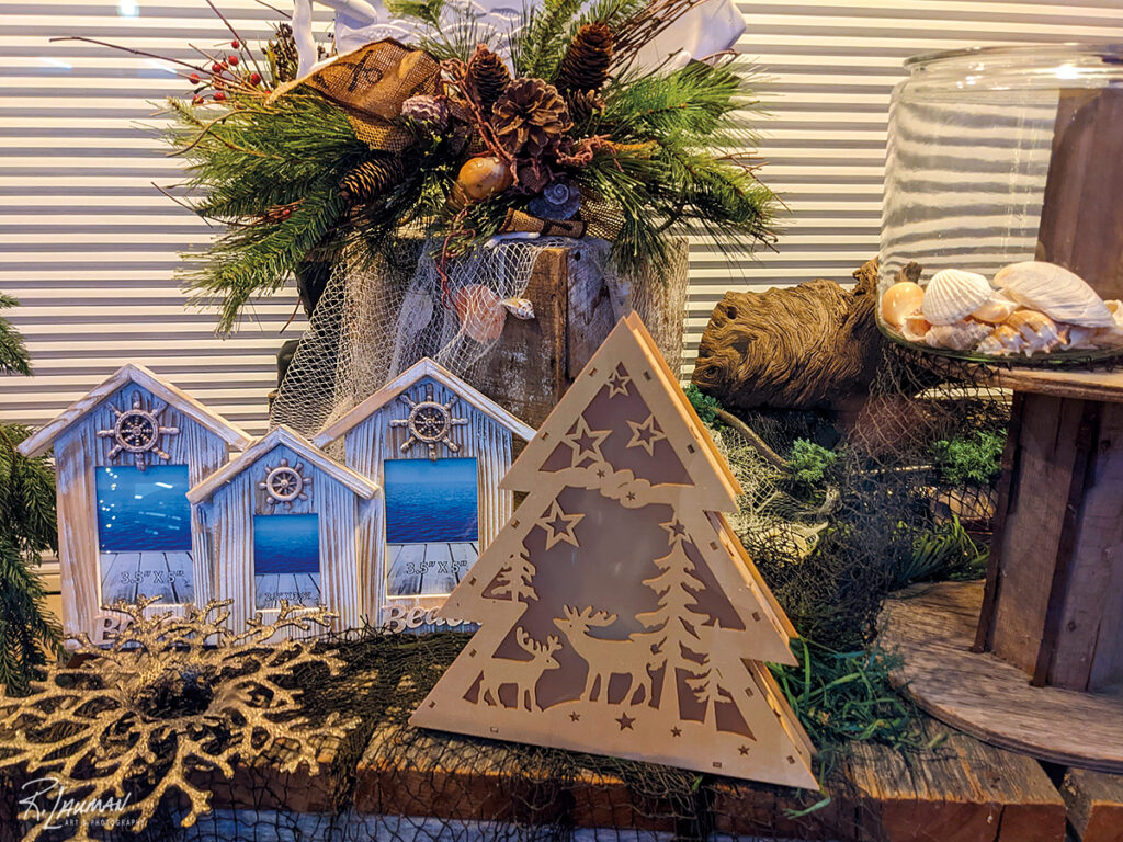 Blaine Boutique Flowers in downtown Blaine for the holidays